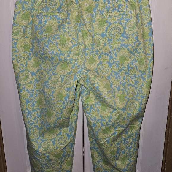 Talbot's perfect crops-curvy, pastel blue & green floral pattern. - Picture 4 of 8